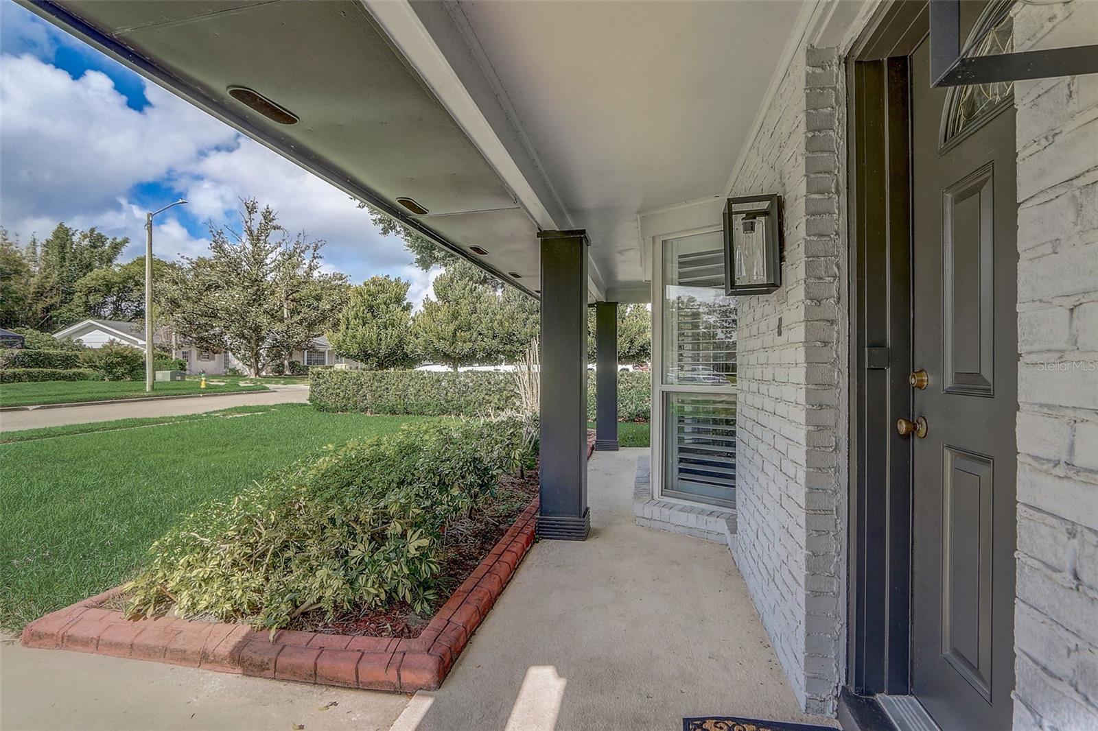 423 OAK HILL DRIVE