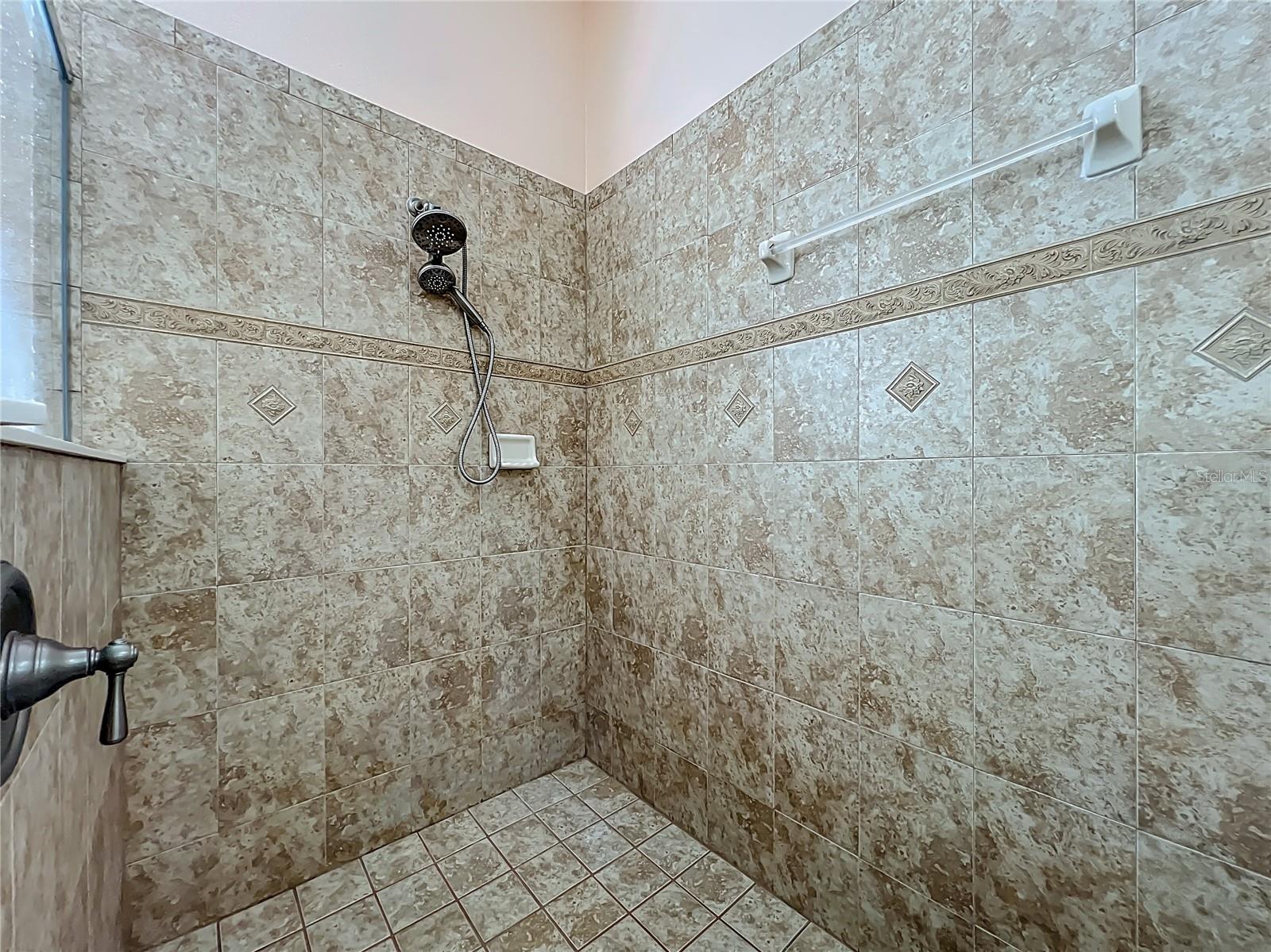 NORTH SHORE/LK HART PRCL 06 - Residential