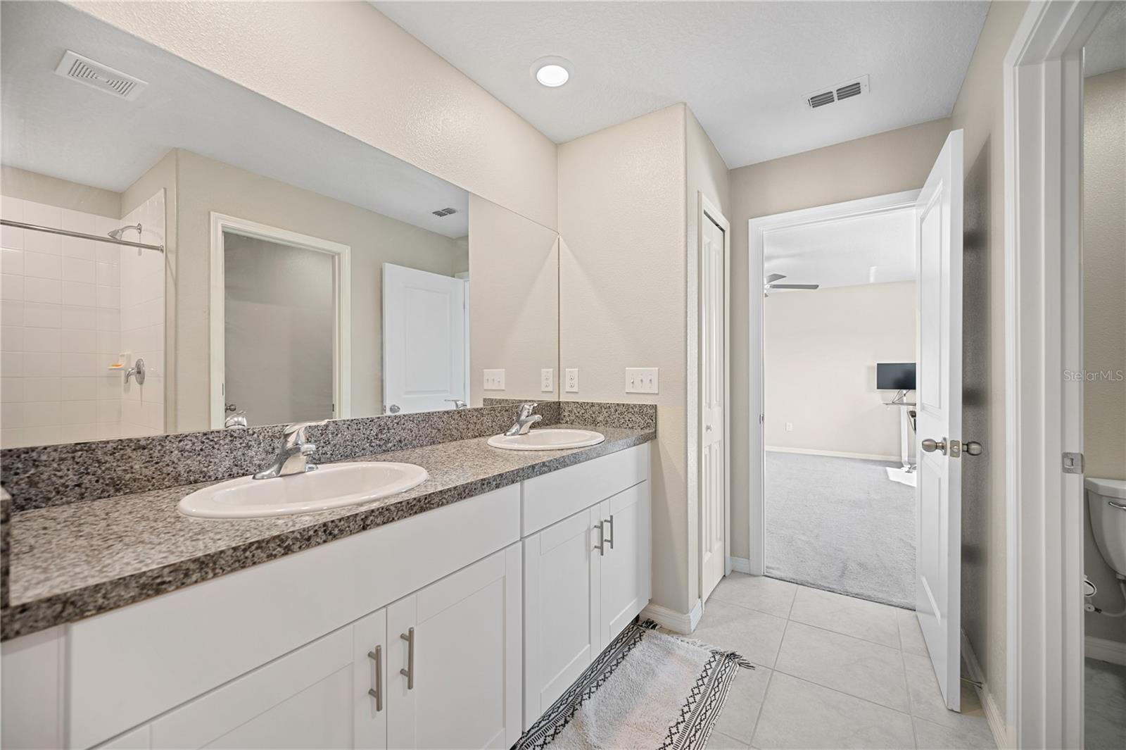 RIVERSTONE PH 1 - Residential