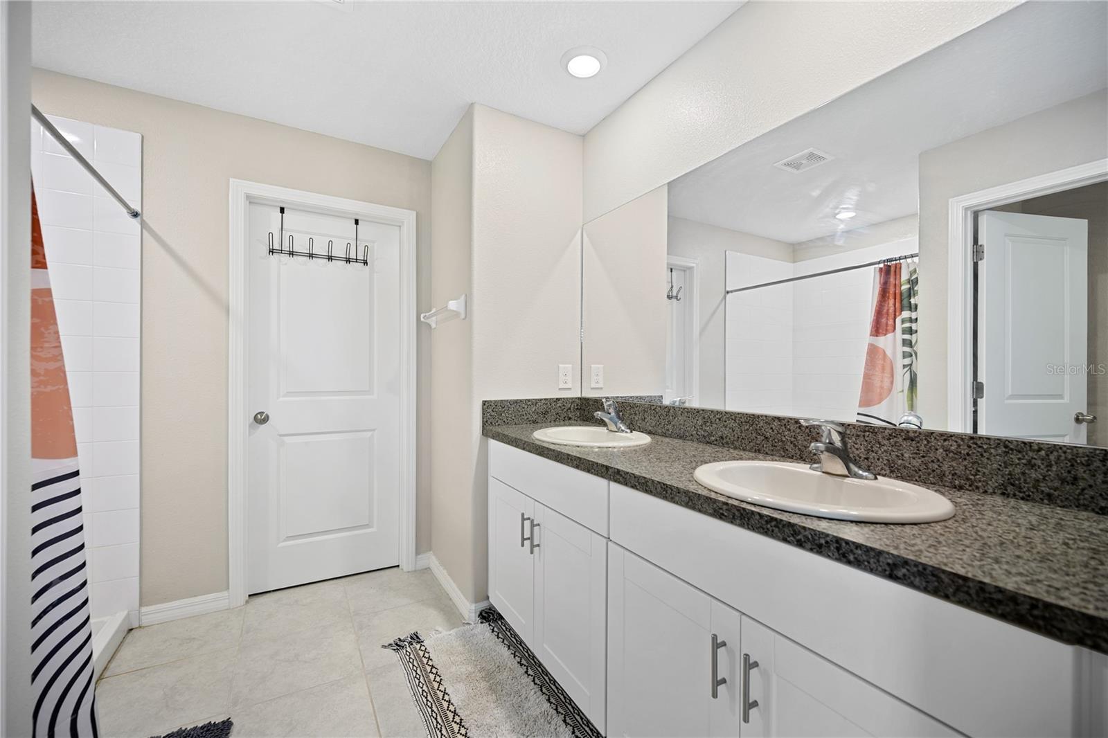 RIVERSTONE PH 1 - Residential