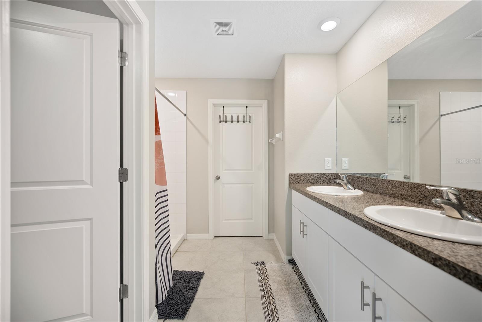 RIVERSTONE PH 1 - Residential