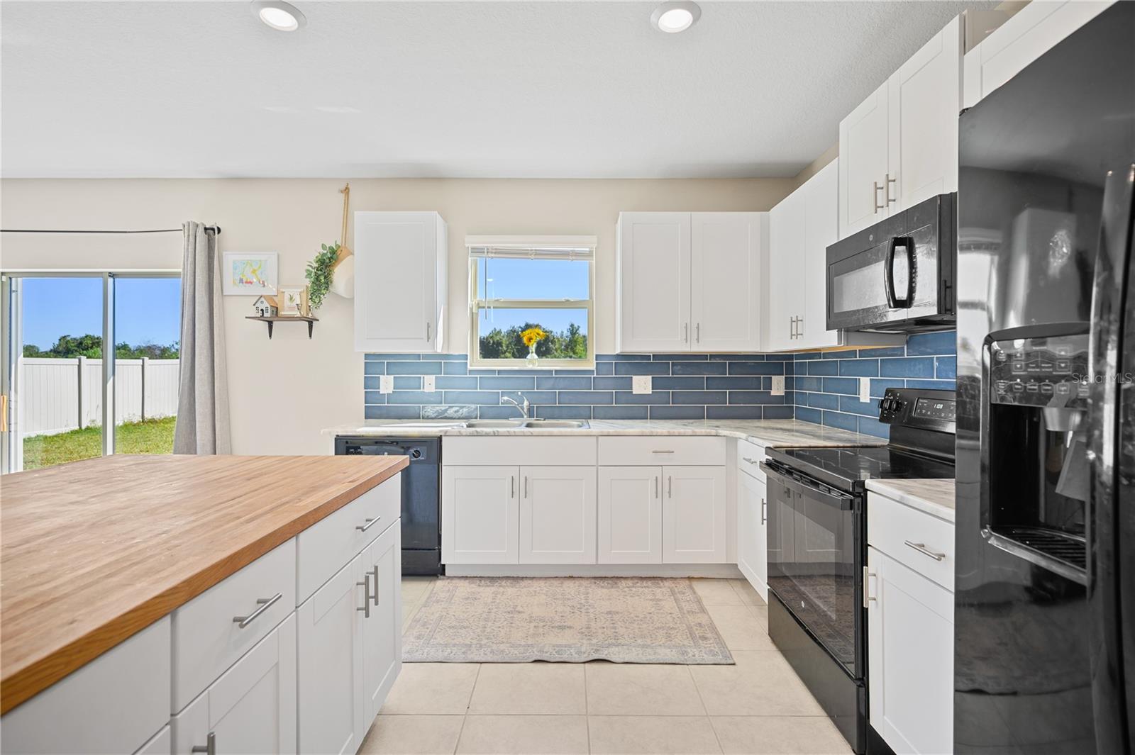 RIVERSTONE PH 1 - Residential