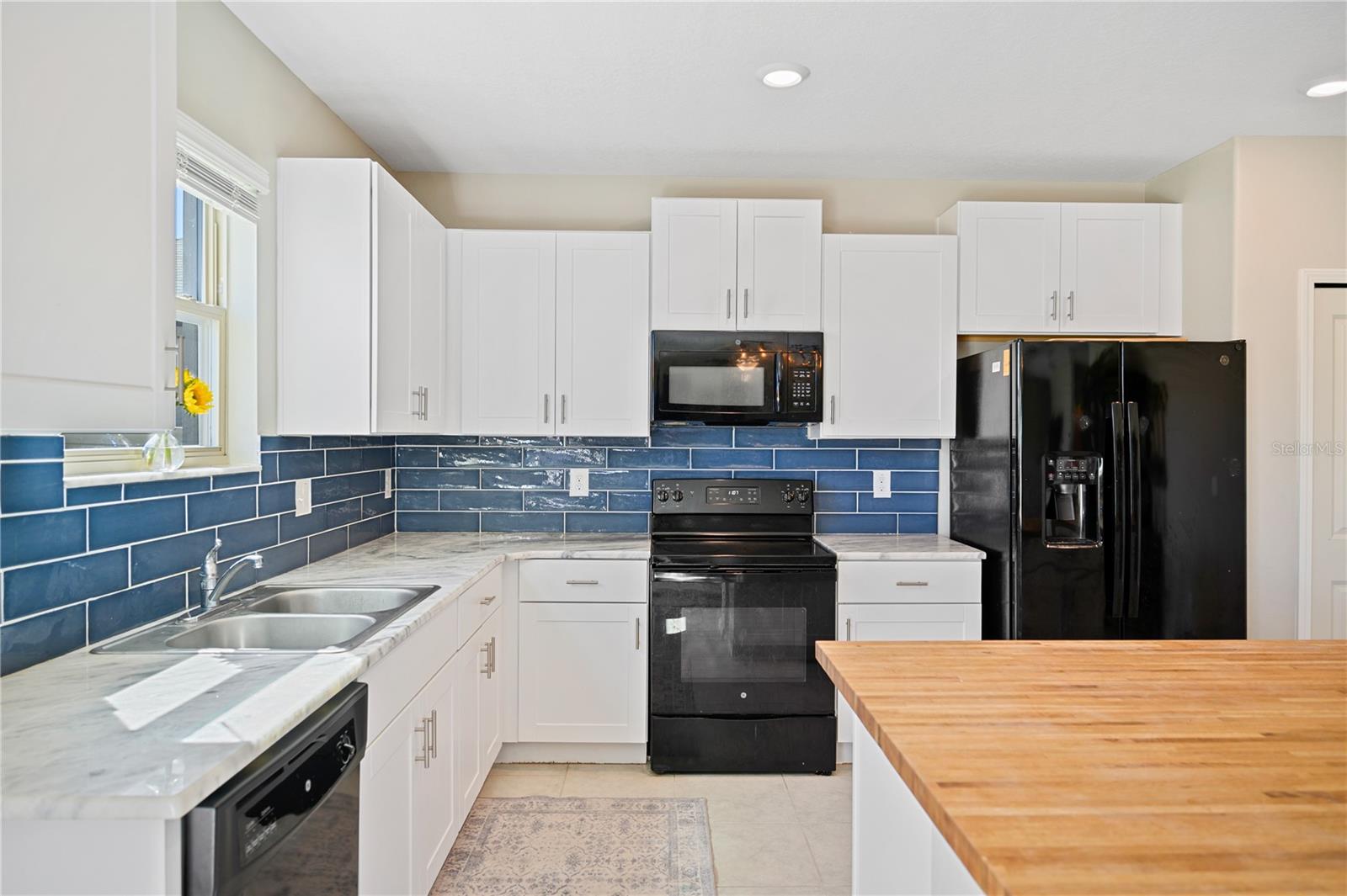 RIVERSTONE PH 1 - Residential