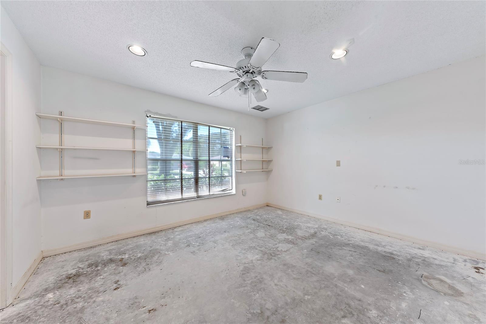 DESOTO LAKES COUNTRY CLUB COLONY 5 - Residential