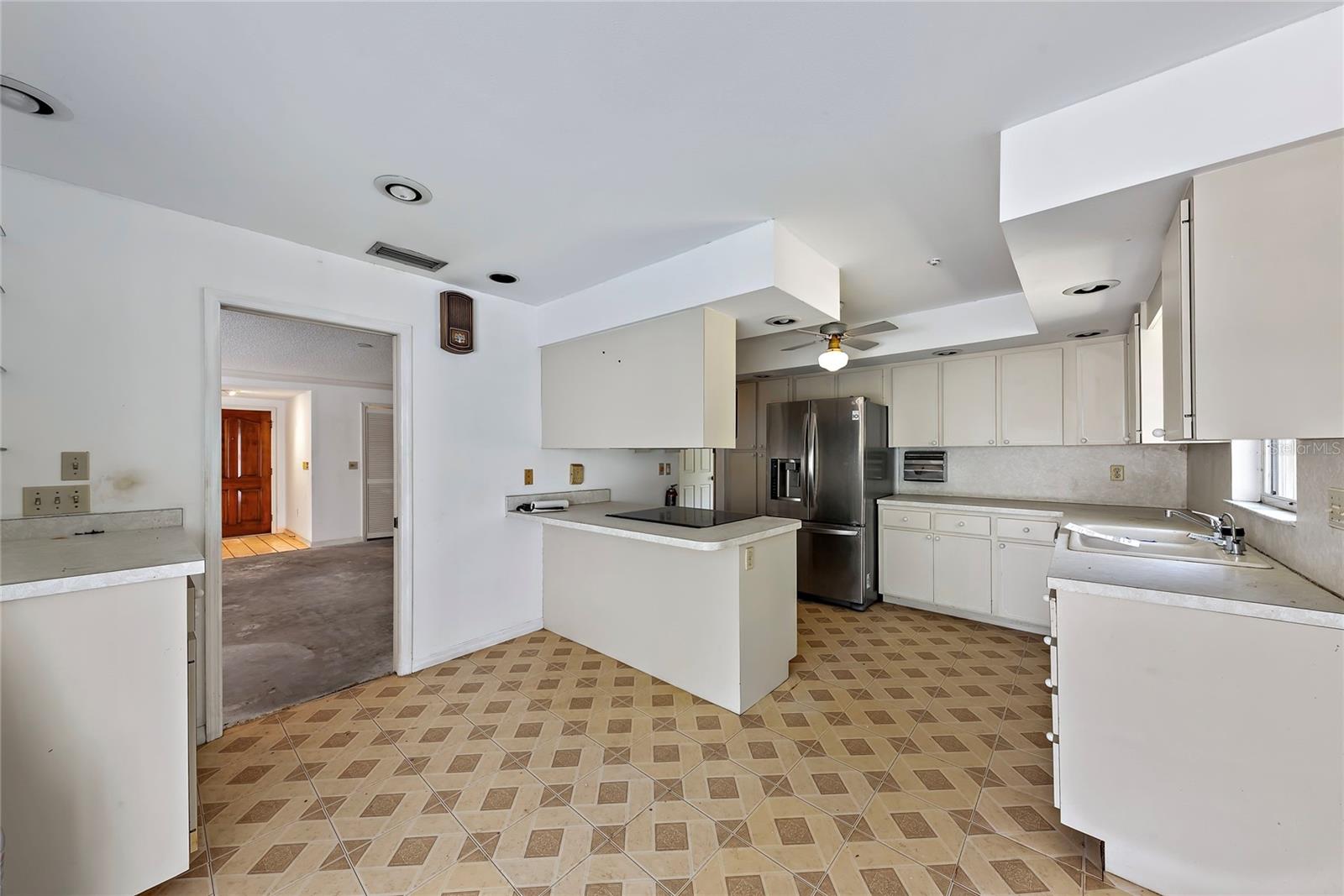 DESOTO LAKES COUNTRY CLUB COLONY 5 - Residential