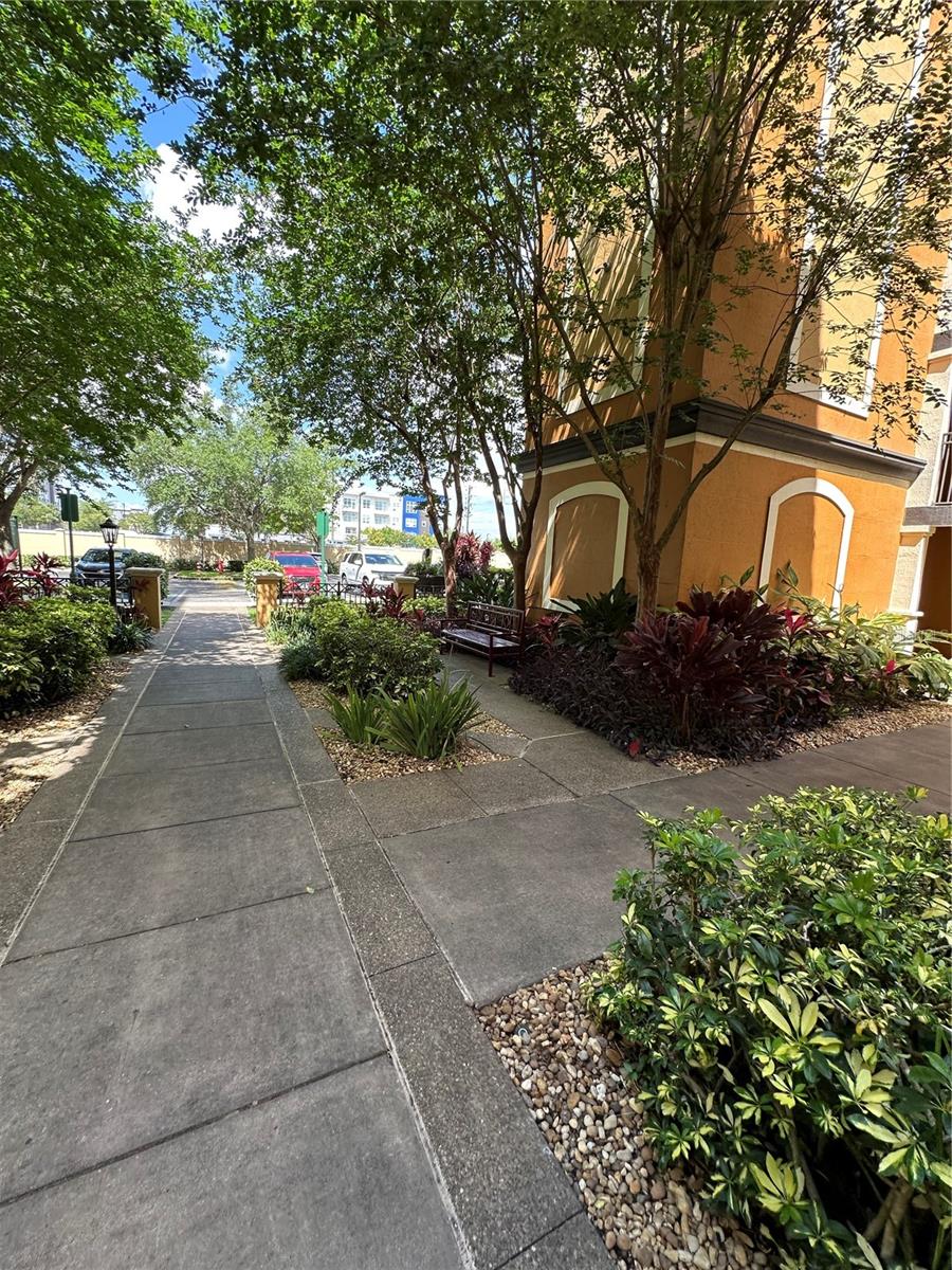 12527 FLORIDAYS RESORT DRIVE 506-E