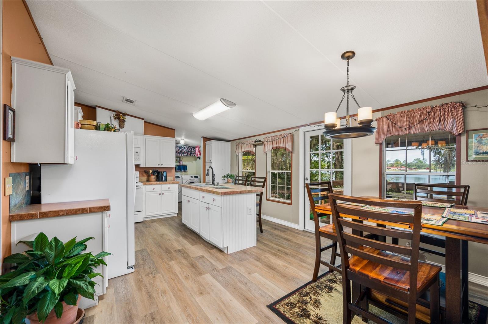 INTERLACHEN LAKES ESTATES - Residential