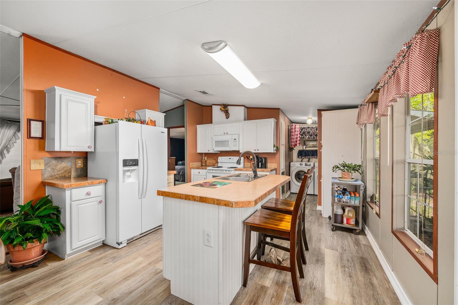 INTERLACHEN LAKES ESTATES - Residential