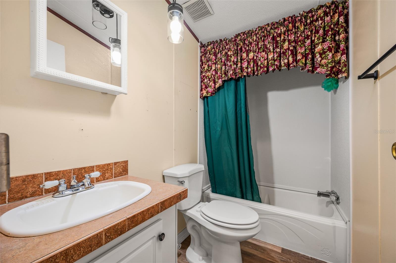 INTERLACHEN LAKES ESTATES - Residential