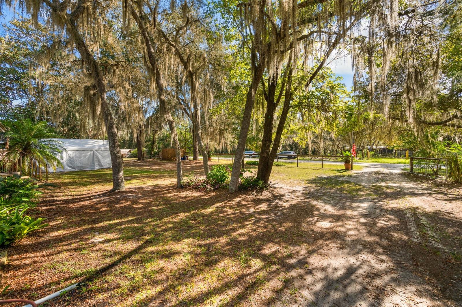 INTERLACHEN LAKES ESTATES - Residential