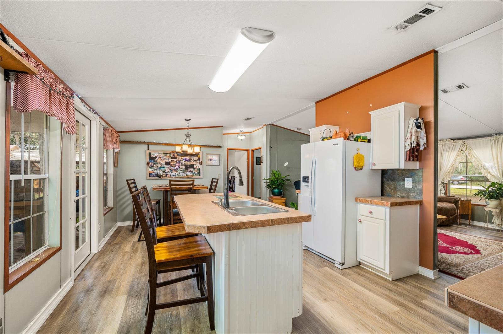 INTERLACHEN LAKES ESTATES - Residential