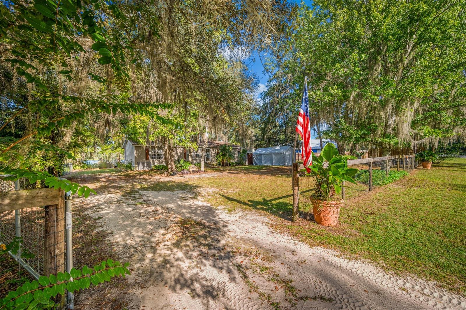 INTERLACHEN LAKES ESTATES - Residential