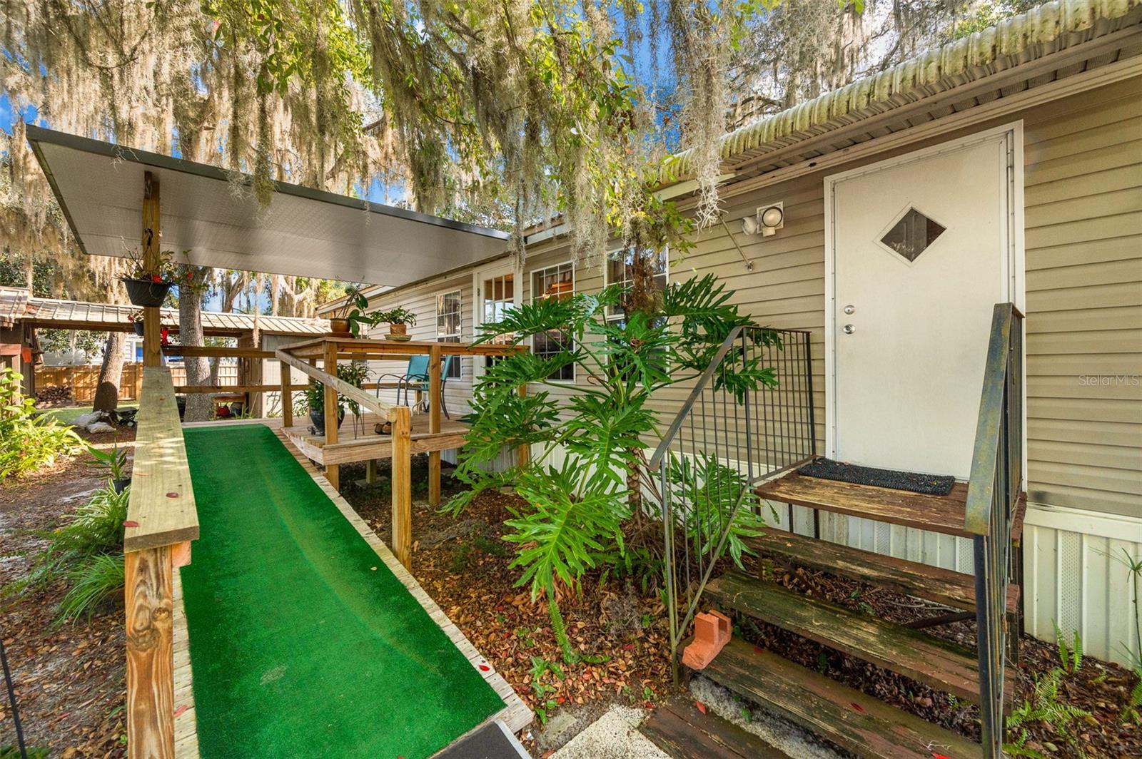 INTERLACHEN LAKES ESTATES - Residential