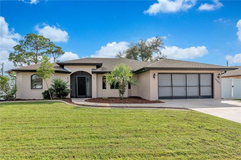 A home in PORT CHARLOTTE