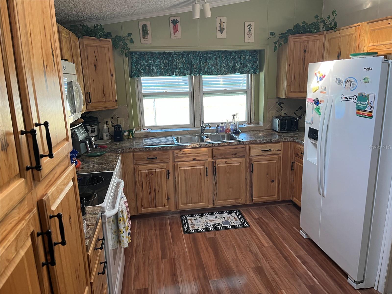 TROPICANA VILLAGE - Residential