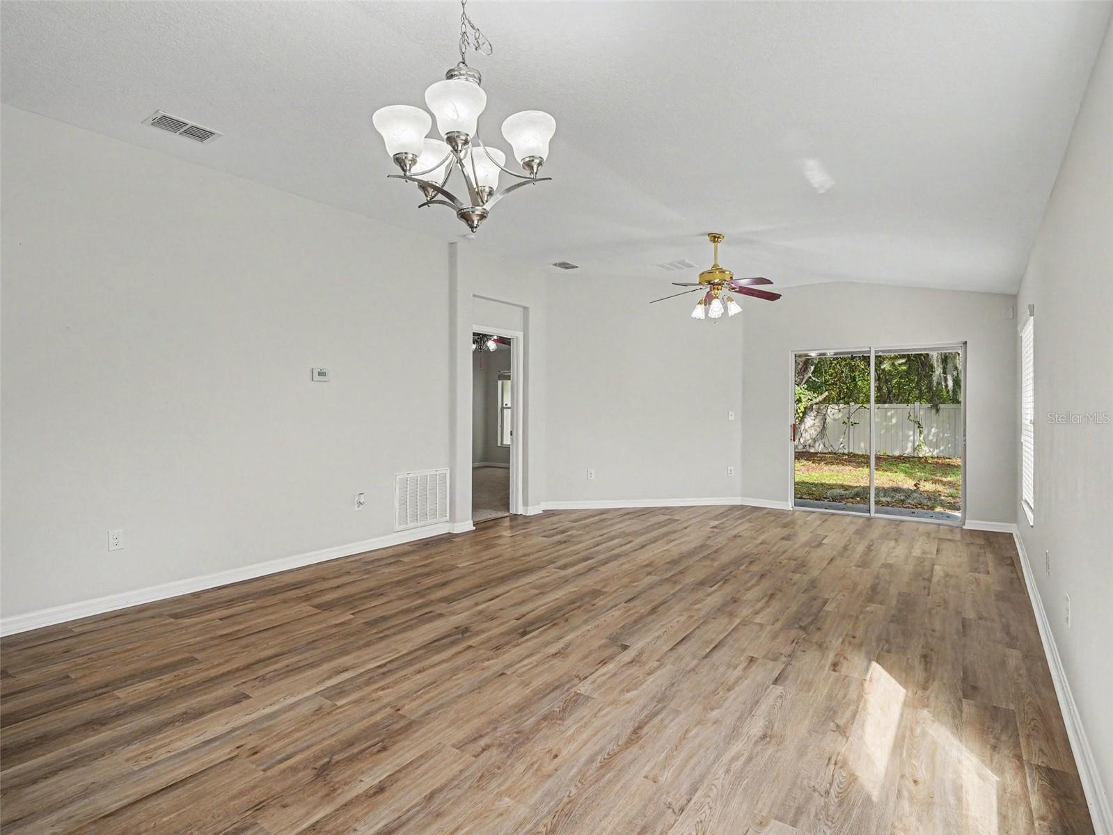 10614 SUMMER AZURE DRIVE, RIVERVIEW, FL, 33578 4 10614 SUMMER AZURE DRIVE