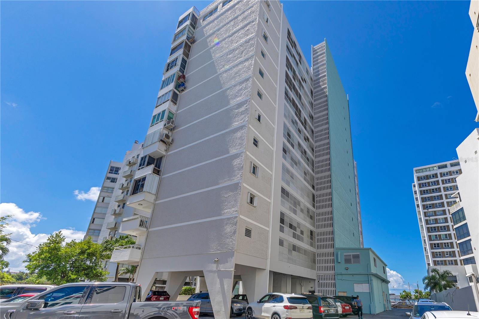 14 CALLE MARSEILLES