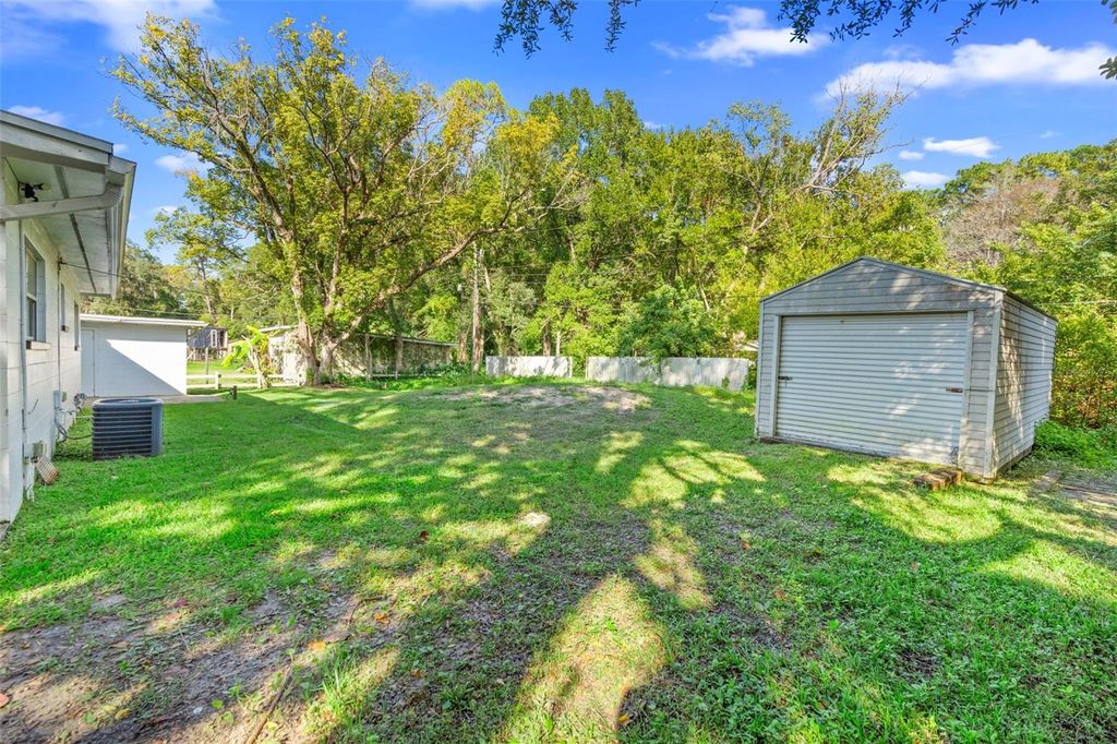 Photo of 2647 S Myrtle Avenue, Sanford, FL 32773 (MLS # V4945555)