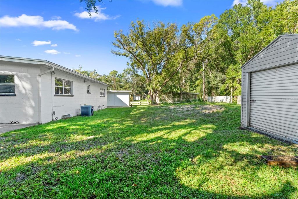Photo of 2647 S Myrtle Avenue, Sanford, FL 32773 (MLS # V4945555)
