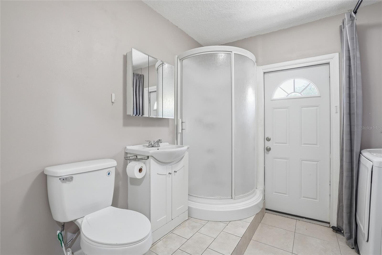 LAKE PALMS SEC 3 - Residential