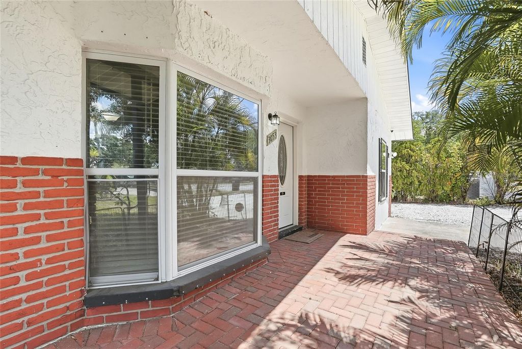 Photo of 3053 Oaklawn Ave, Largo, FL 33771 (MLS # TB8503858)
