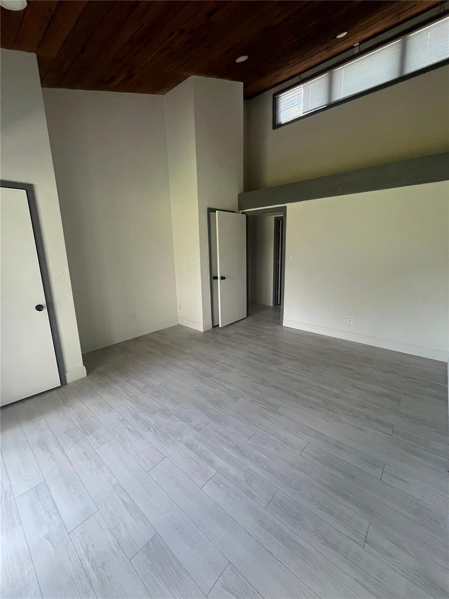 GRENELEFE ABBEY COURT CONDO UNIT 01 PH 01 - Residential