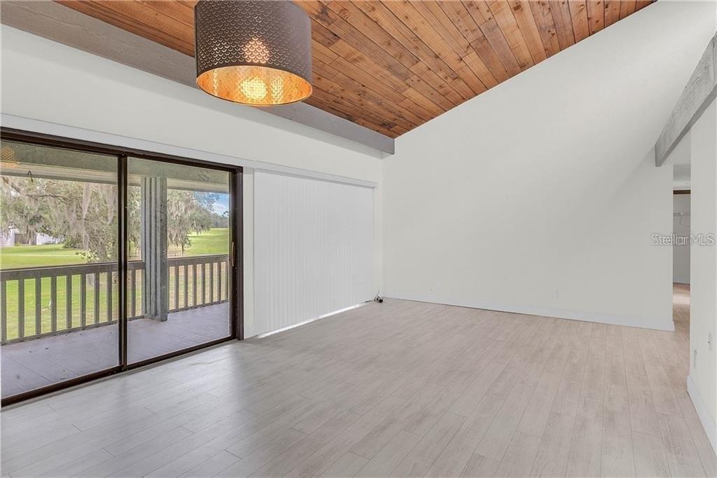 GRENELEFE ABBEY COURT CONDO UNIT 01 PH 01 - Residential