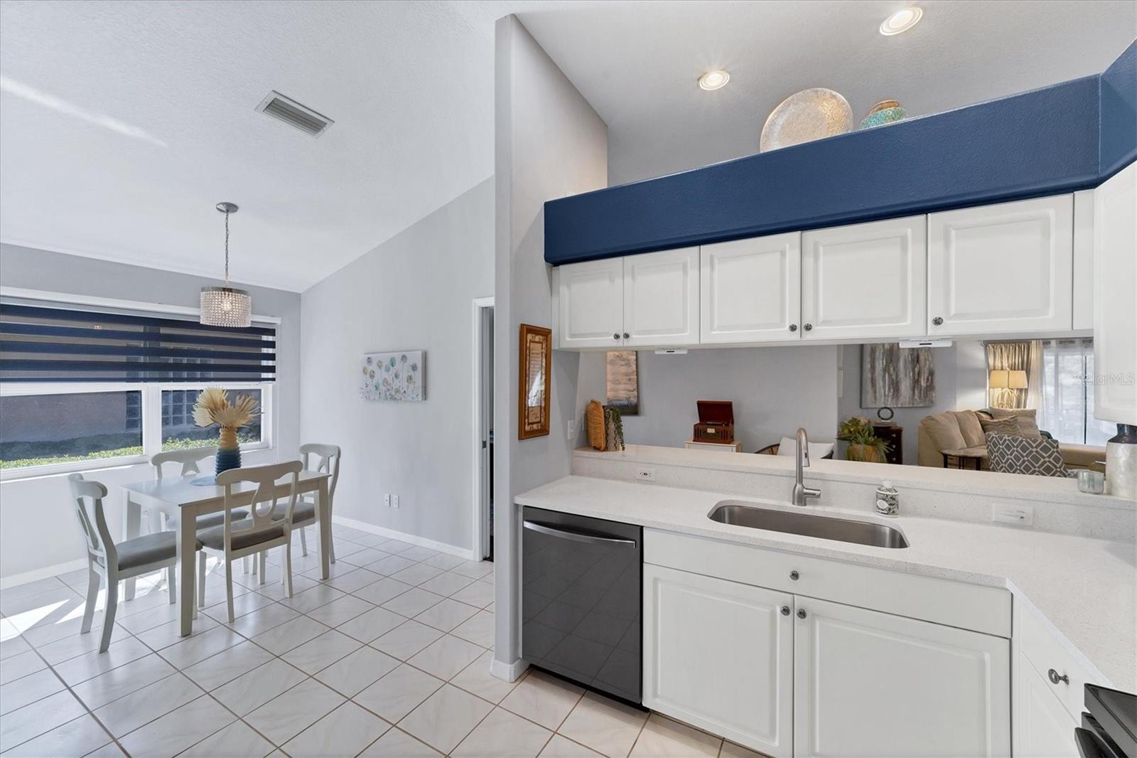 VILLAS AT DEER CREEK - Residential Lease