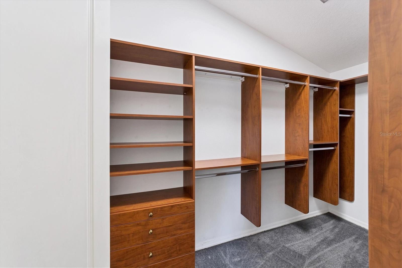 VILLAS AT DEER CREEK - Residential Lease