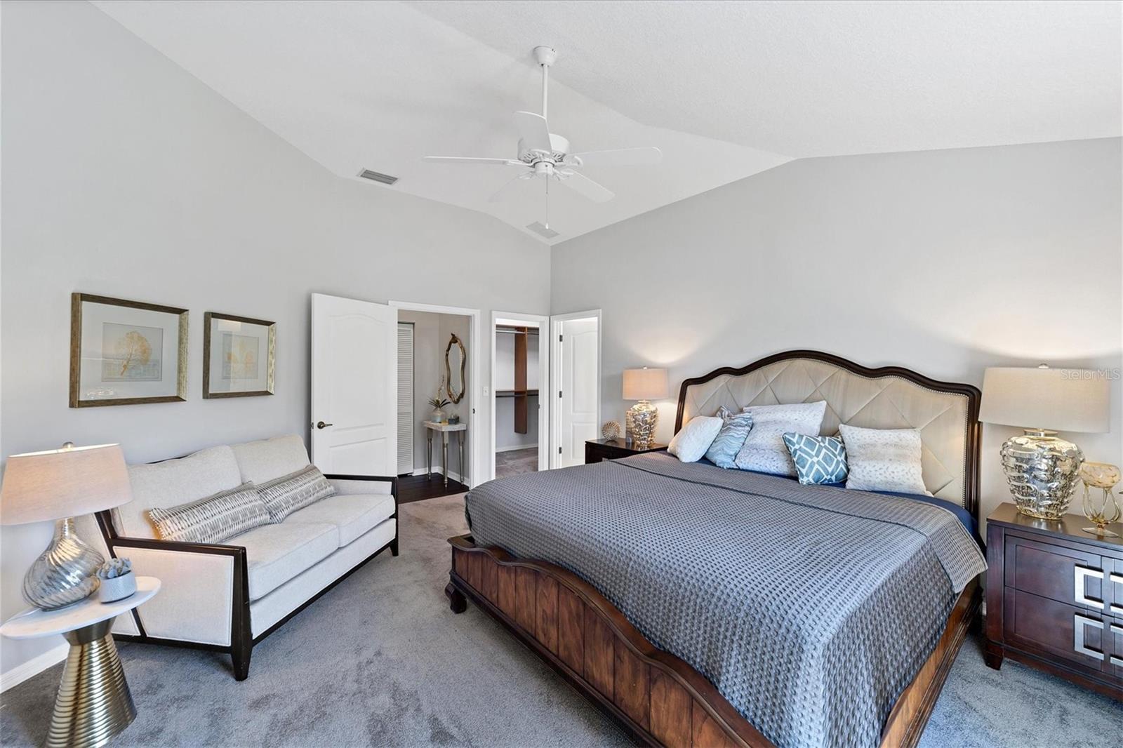 VILLAS AT DEER CREEK - Residential Lease