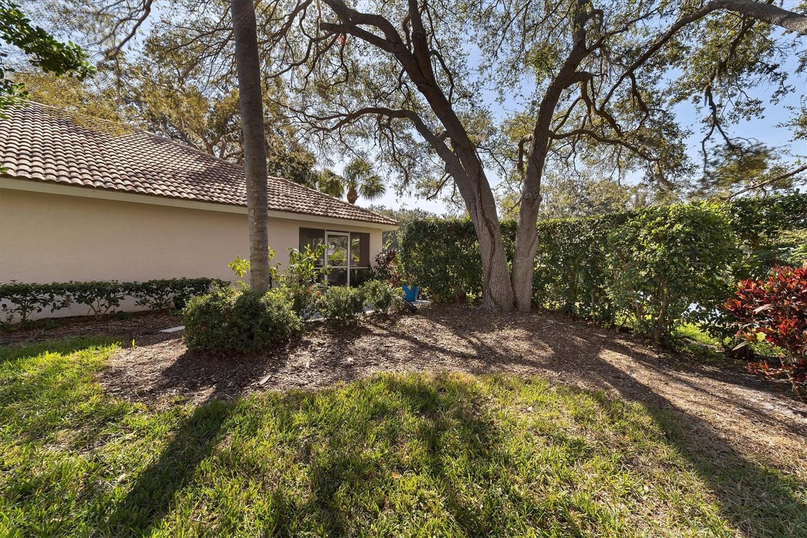 VILLAS AT DEER CREEK - Residential Lease