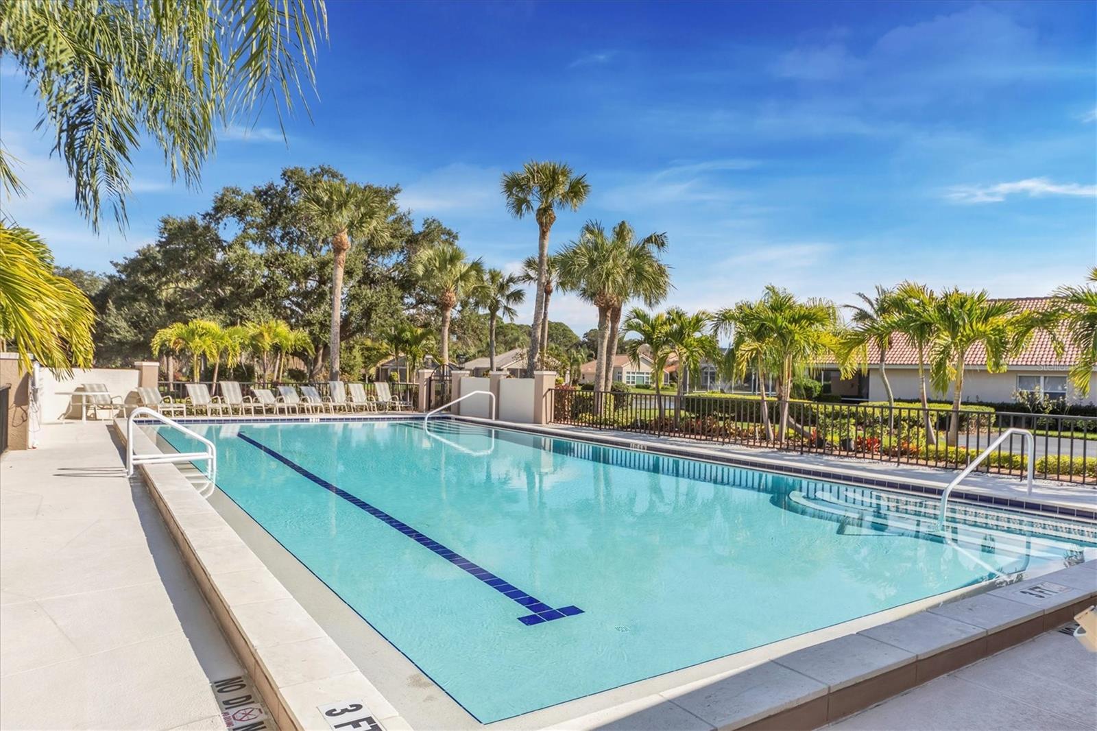 VILLAS AT DEER CREEK - Residential Lease