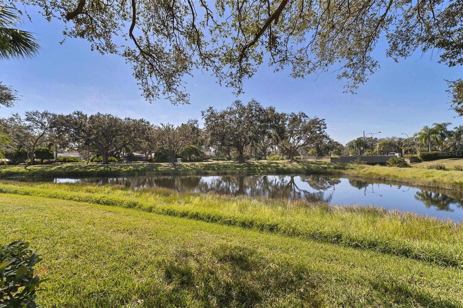 VILLAS AT DEER CREEK - Residential Lease