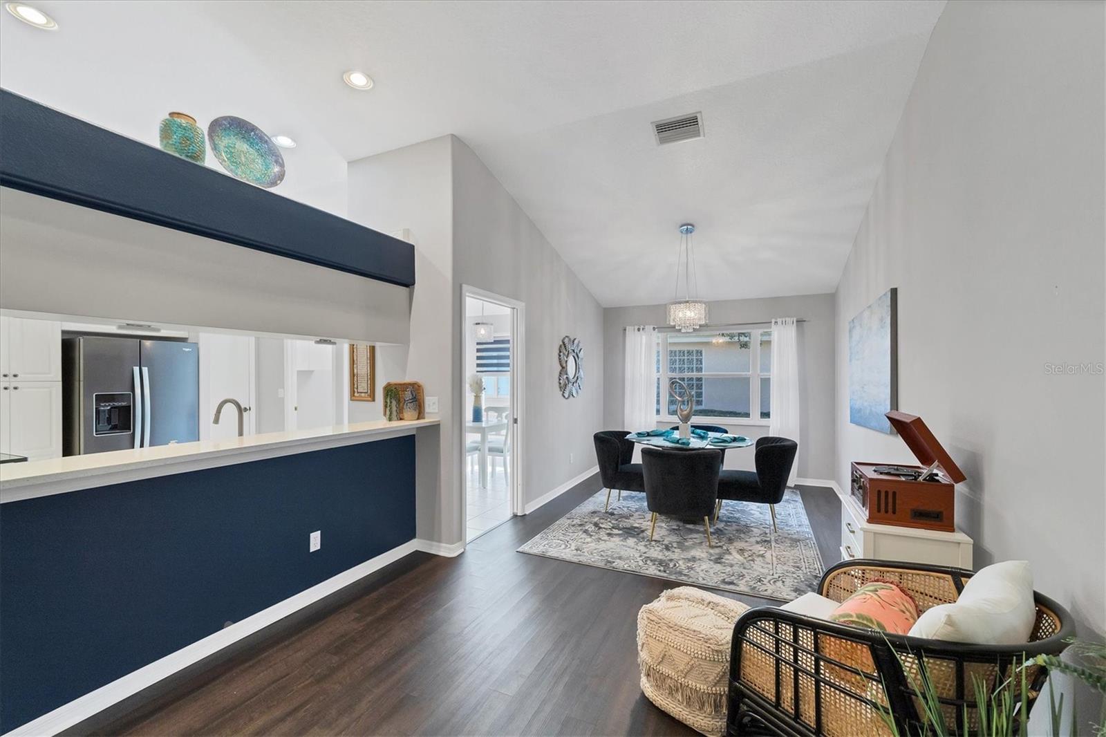 VILLAS AT DEER CREEK - Residential Lease