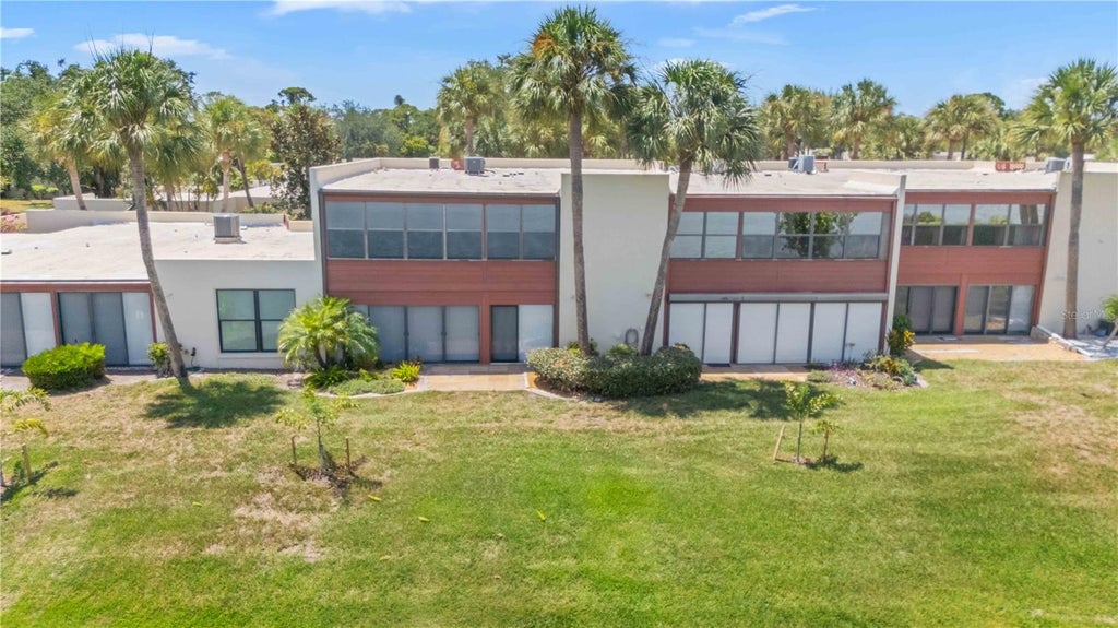 Photo of 514 Spring Lakes Boulevard, Bradenton, FL 34210 (MLS # C7528369)