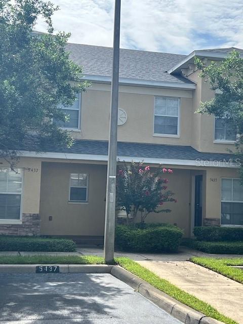 Gated 2 bedroom 2.5 bath townhome with new carpet and fresh paint right by I4 on the north side of Lakeland. This home features a kitchen, dining room and family room downstairs with laundry room and half bath downstairs. Upstairs you will find a master bedroom with bath, guest bedroom and a guest bathroom and an open room that can be used for an office or playroom.