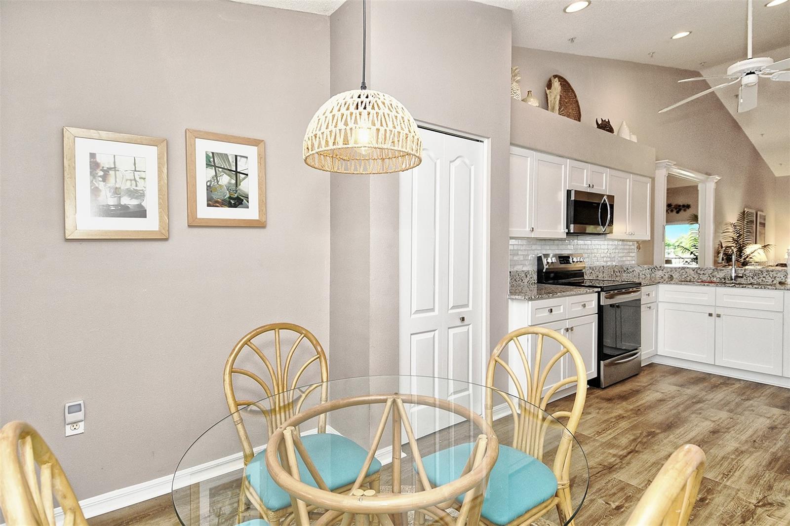 HERITAGE OAKS GOLF & COUNTRY CLUB - Residential