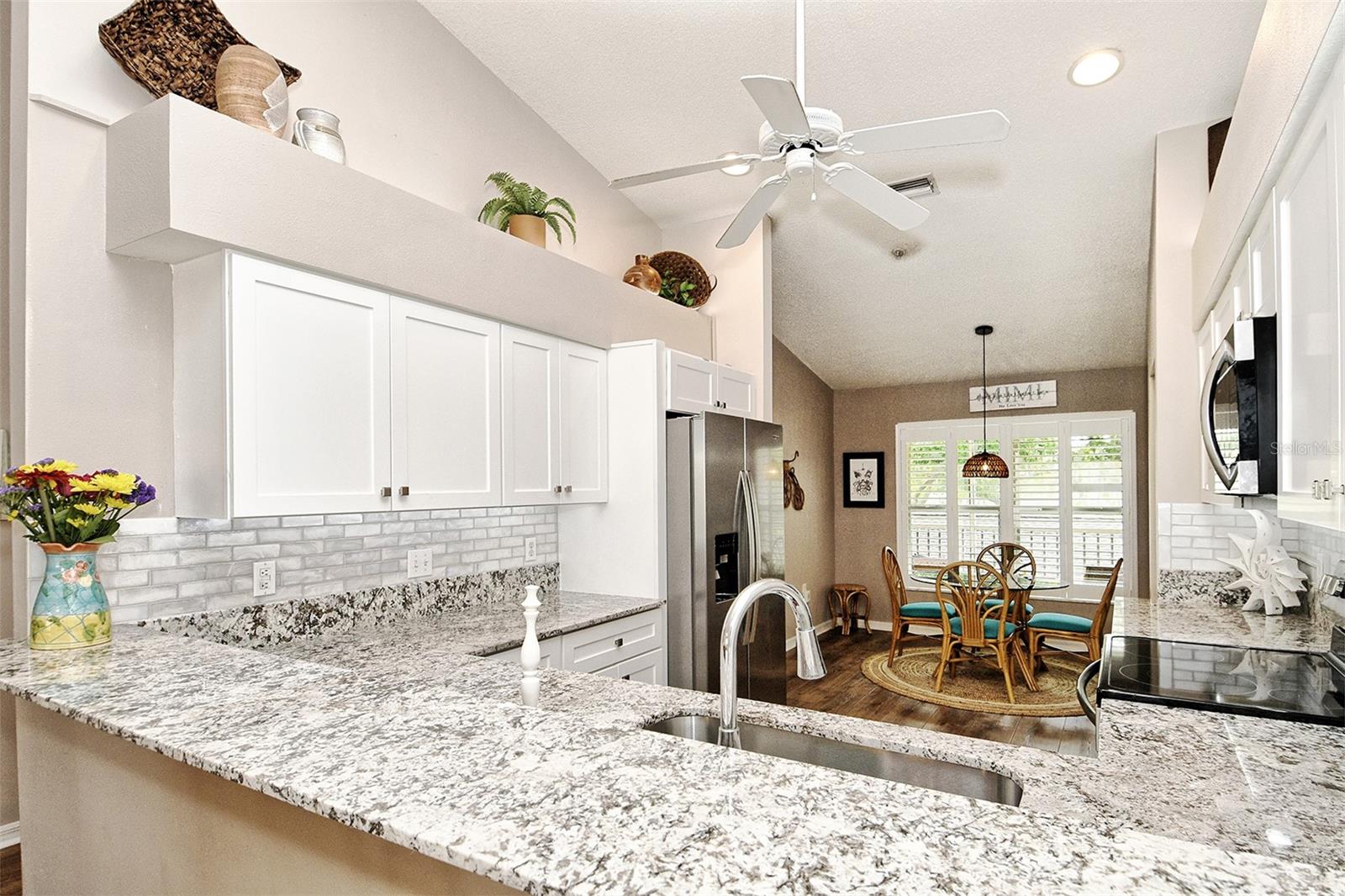 HERITAGE OAKS GOLF & COUNTRY CLUB - Residential