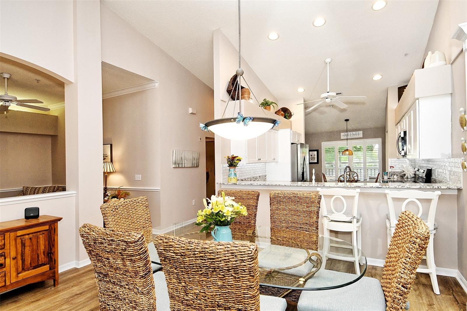 HERITAGE OAKS GOLF & COUNTRY CLUB - Residential