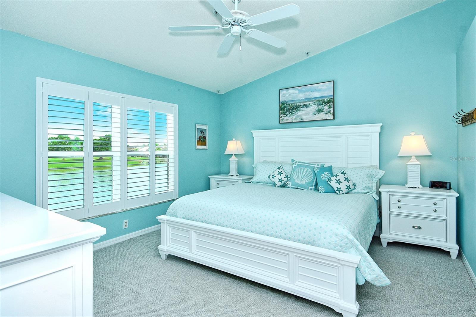 HERITAGE OAKS GOLF & COUNTRY CLUB - Residential