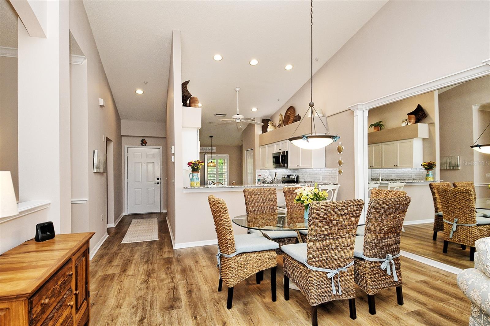 HERITAGE OAKS GOLF & COUNTRY CLUB - Residential