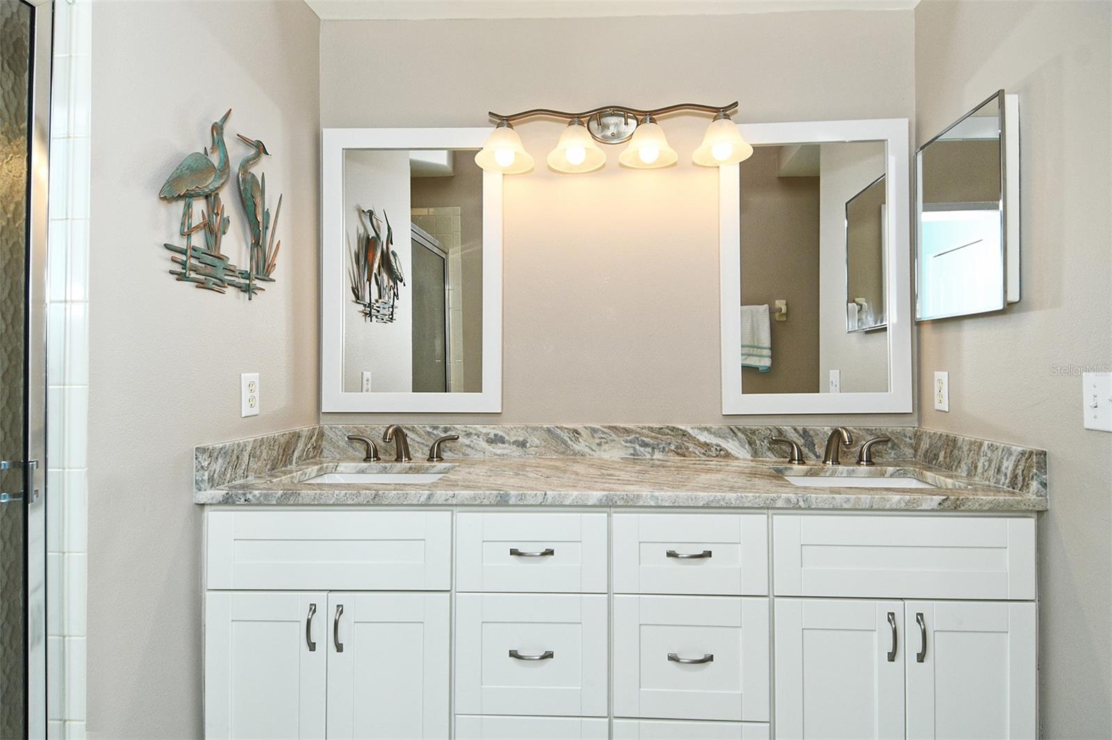 HERITAGE OAKS GOLF & COUNTRY CLUB - Residential