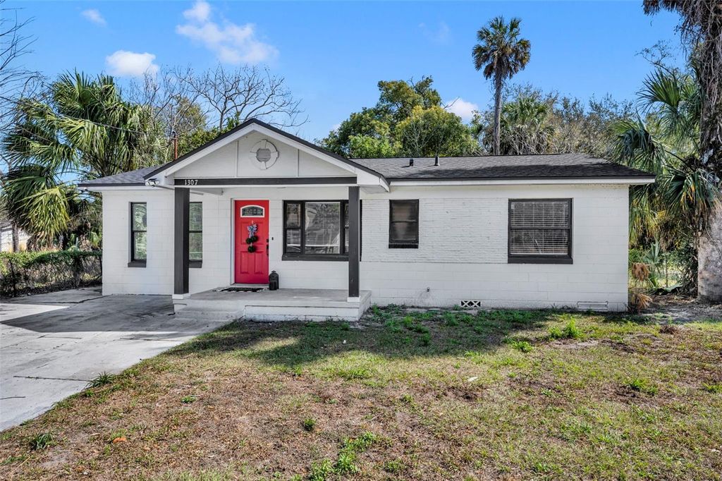 Photo of 1307 Shepherd Avenue, Sanford, FL 32771 (MLS # O6383216)