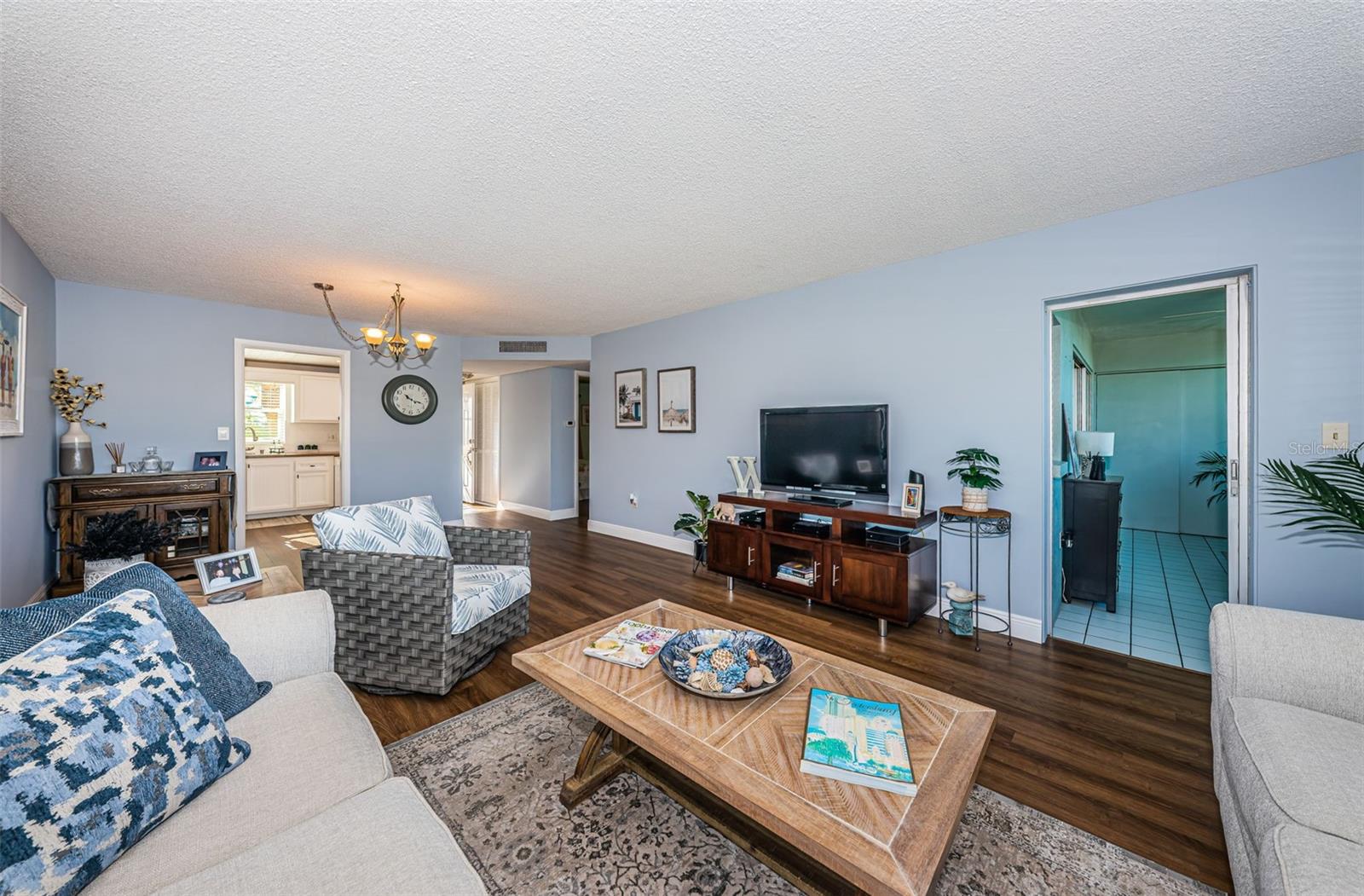 4725 COVE CIRCLE 211