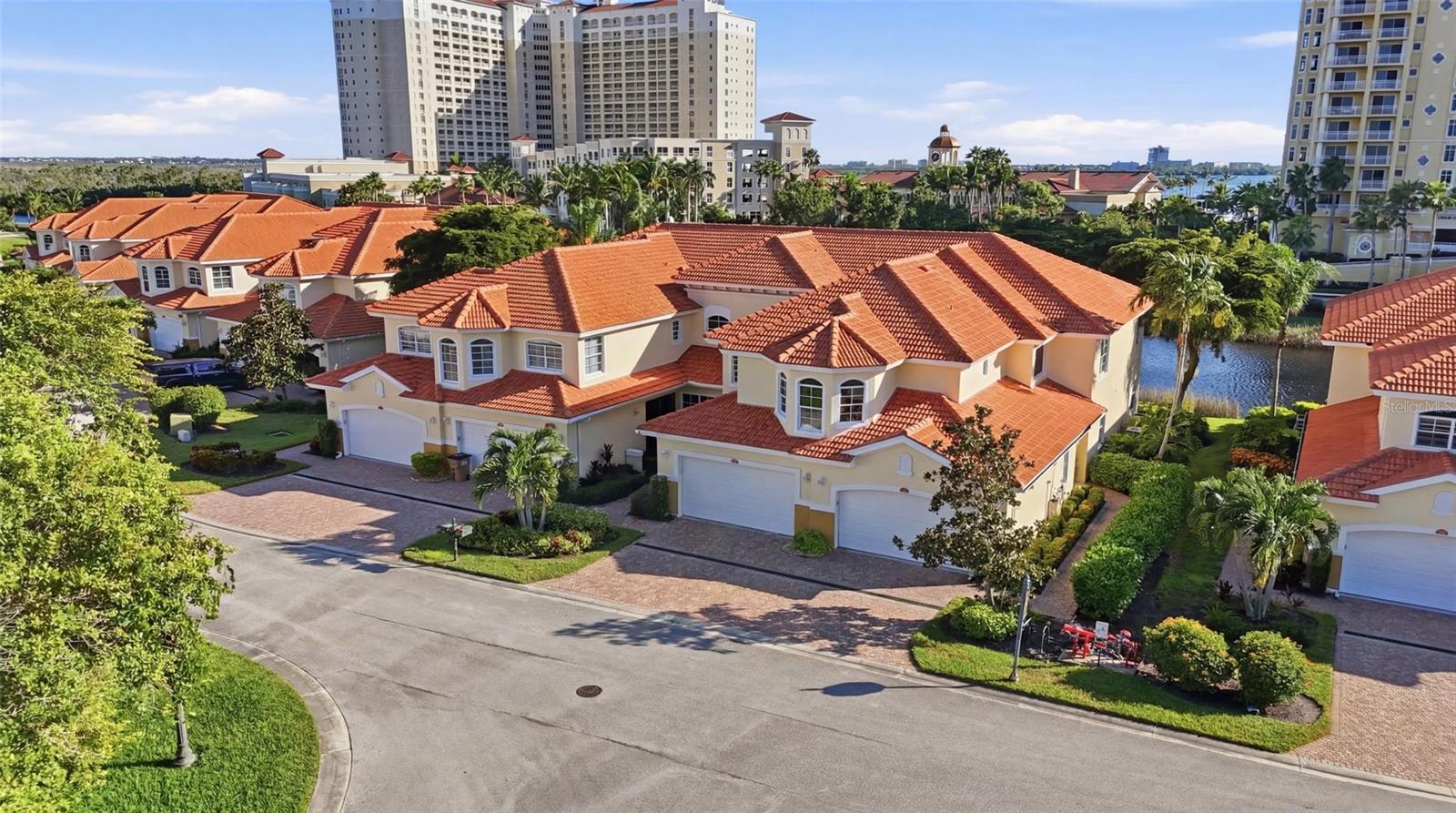 LAKE HOMES/TARPON GARDENS - Residential