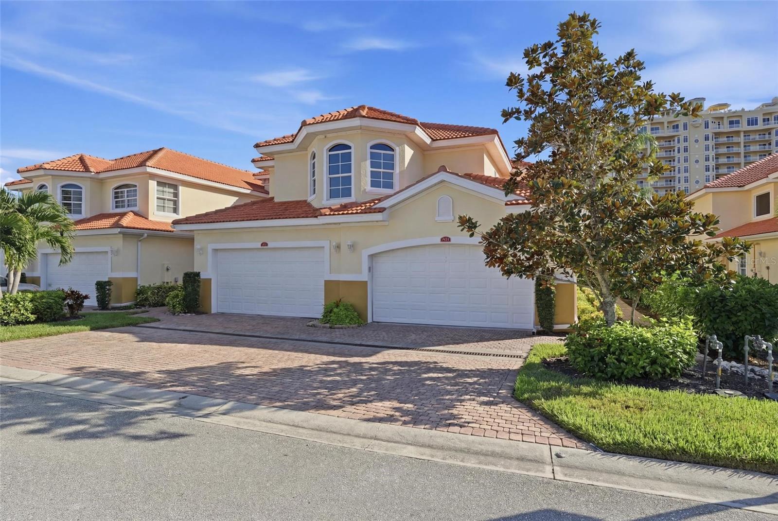 LAKE HOMES/TARPON GARDENS - Residential