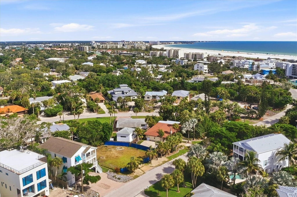 Photo of 5375 Calle Florida, Sarasota, FL 34242 (MLS # A4705461)