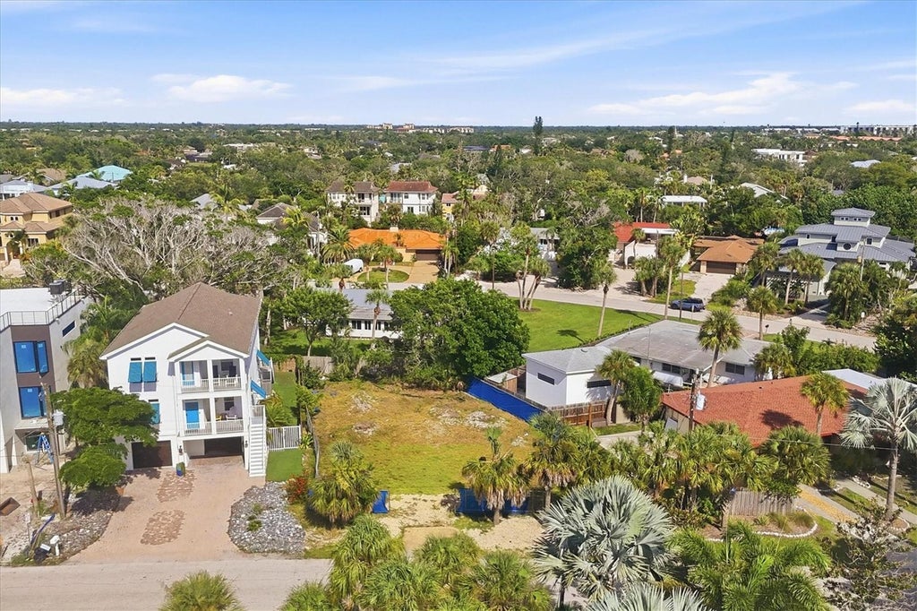 Photo of 5375 Calle Florida, Sarasota, FL 34242 (MLS # A4705461)