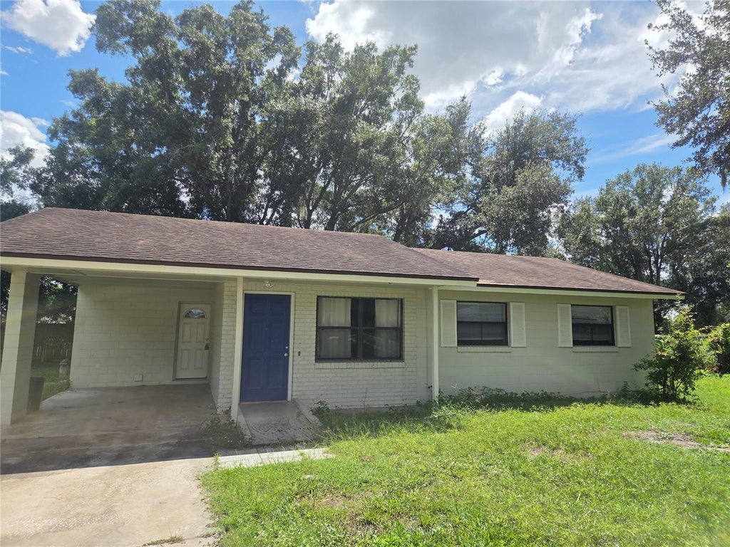 Photo of 1813 Bond Street, Plant City, FL 33563 (MLS # TB8544318)