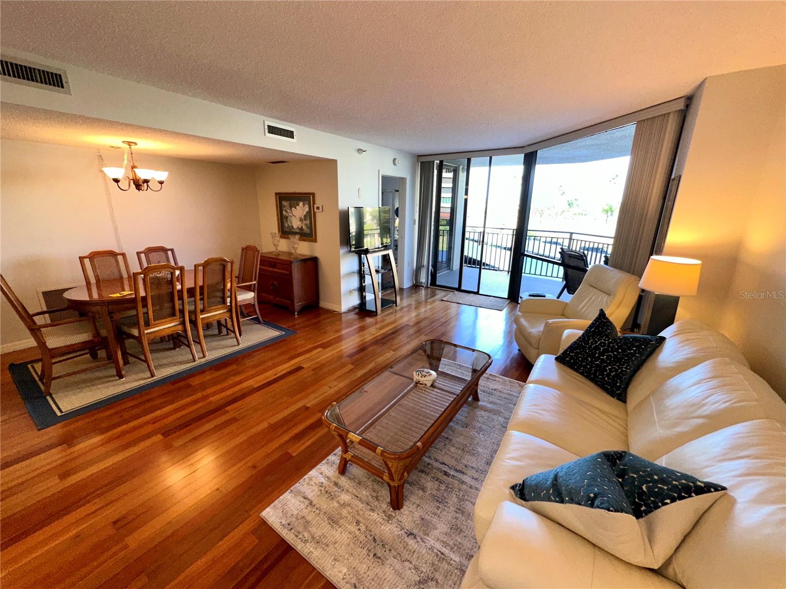 ISLAND WALK CONDO - Residential Lease